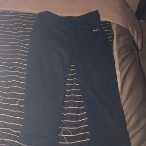 Nike Capri leggings!worn once! Excellent condition